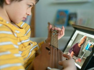 Best Online Guitar Teacher