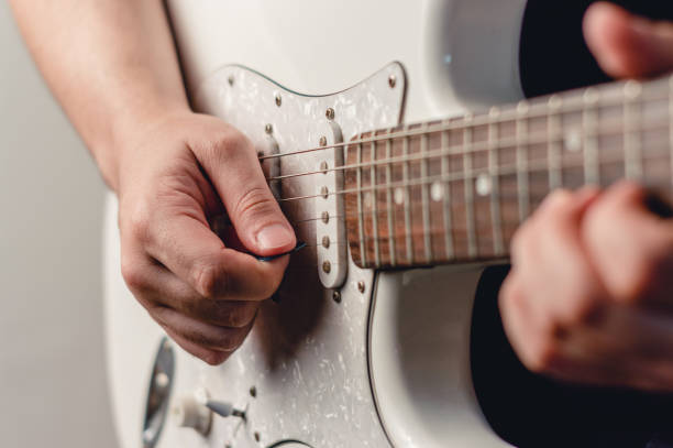 How to Hold a Guitar Plectrum