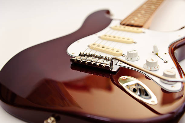 How to replace guitar strings